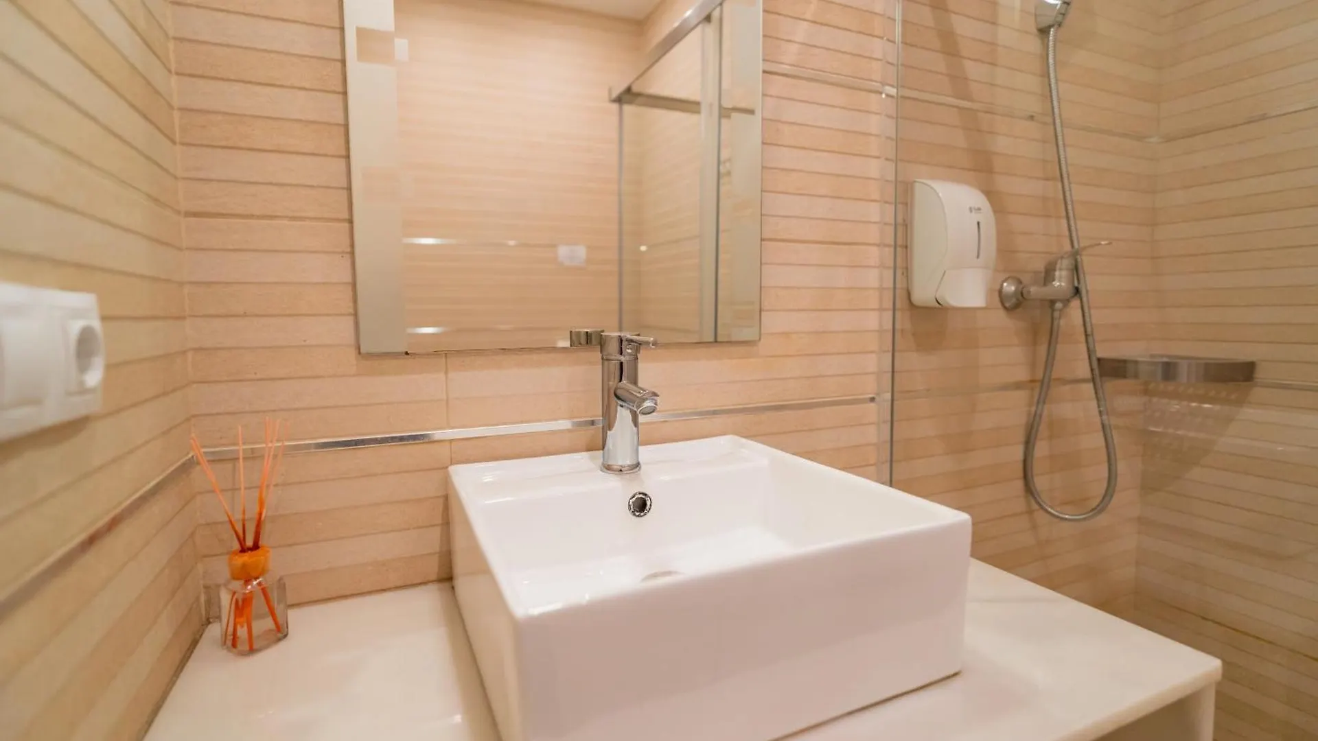 Center Suites San Eloy Séville Maison d'hôtes