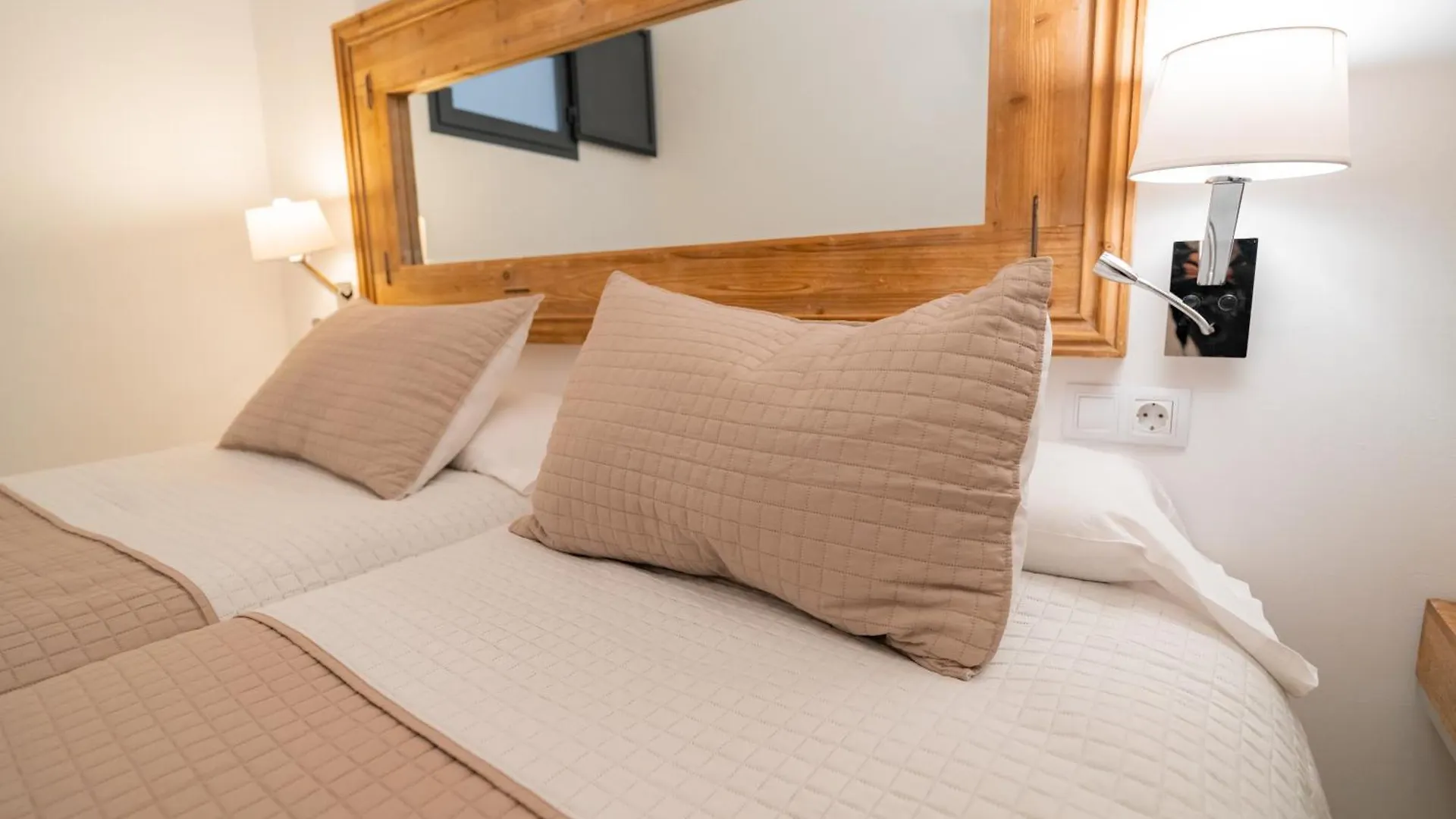 Guest house Center Suites San Eloy Seville