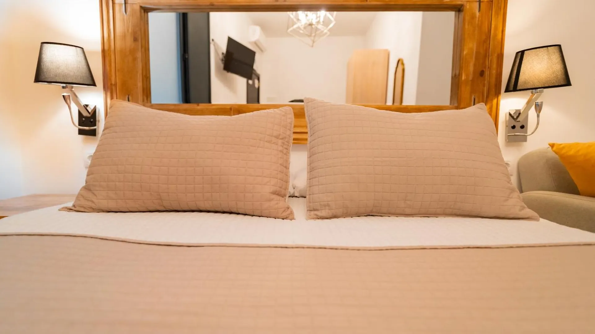 Center Suites San Eloy Seville Guest house
