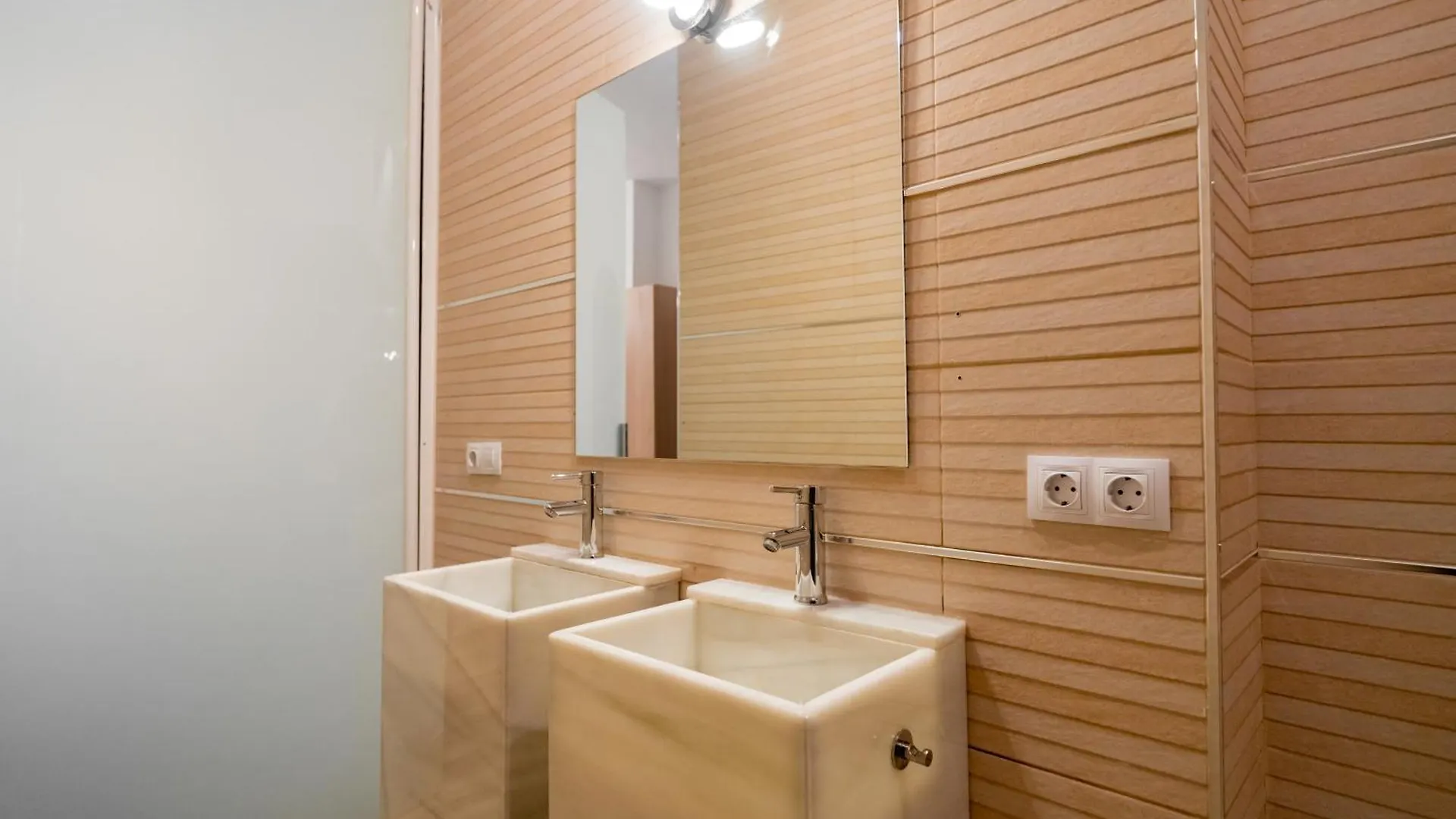 Guest house Center Suites San Eloy Seville Spain