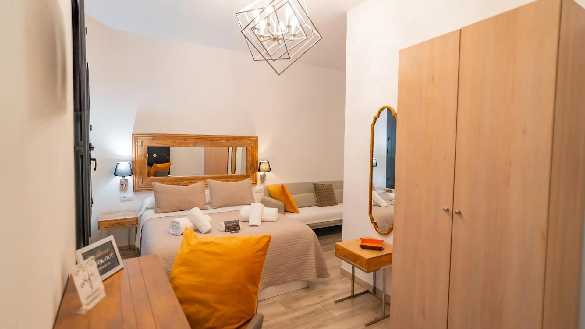 Center Suites San Eloy Seville
